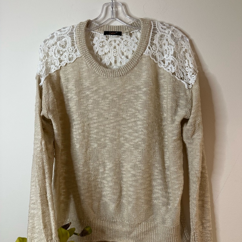 T70- Dex Cream Crew Neck Sweater with Elegant Lace Accents